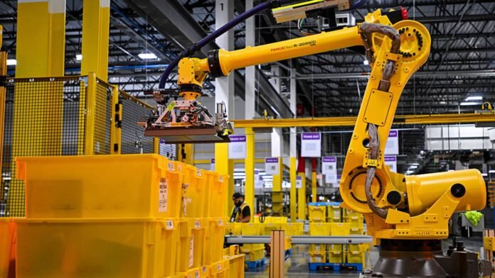 Amazon-switch-to-robots-will-save-it-up-to-4.jpeg