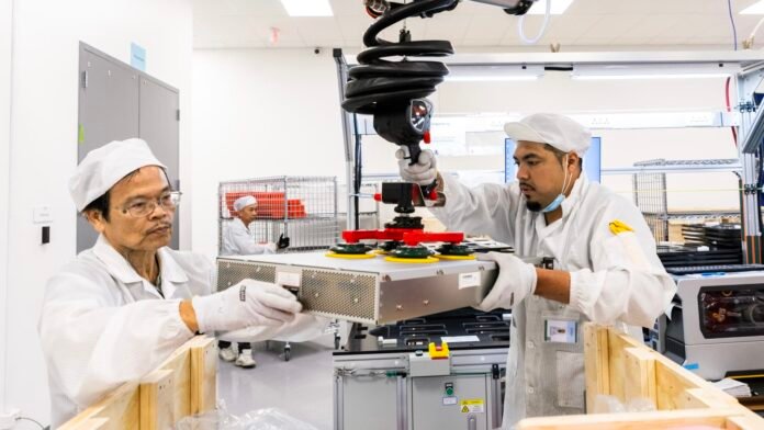 Apple-begins-shipping-American-made-AI-servers-from-Texas.jpg