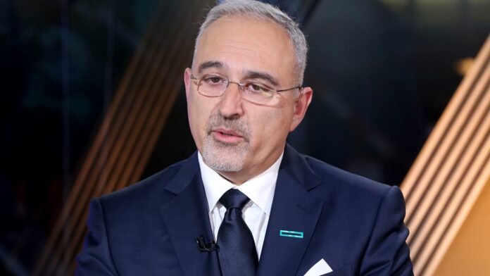 HPE-stock-sinks-10-on-weak-guidance-for-fiscal-2026.jpg