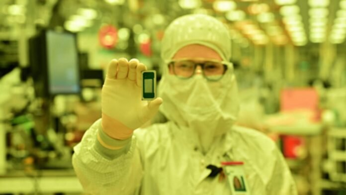 Intel-gives-first-look-at-new-chips-Panther-Lake-Clearwater.jpg