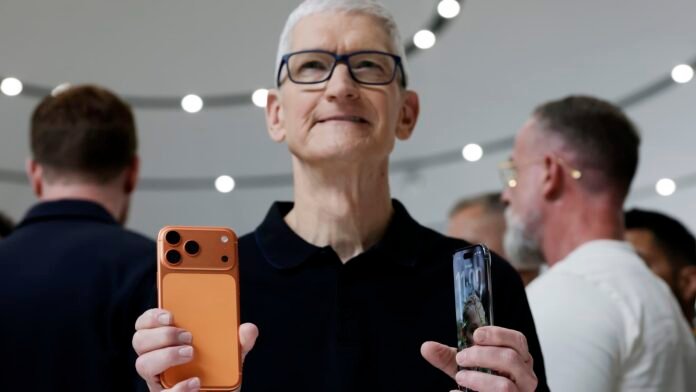 More-people-want-the-new-iPhone-—-and-Apple-shares.jpeg